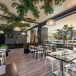 Hotel Rr Da Rocha 4*