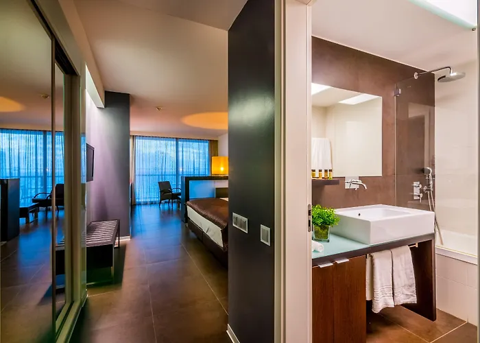 Hotel Rr Da Rocha 4*