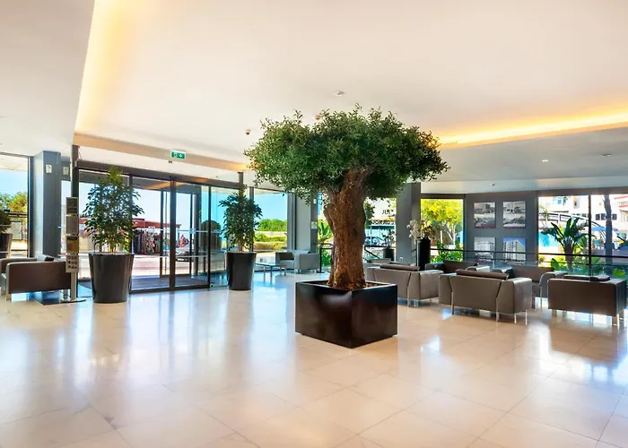 Rr Da Rocha Hotel 4*