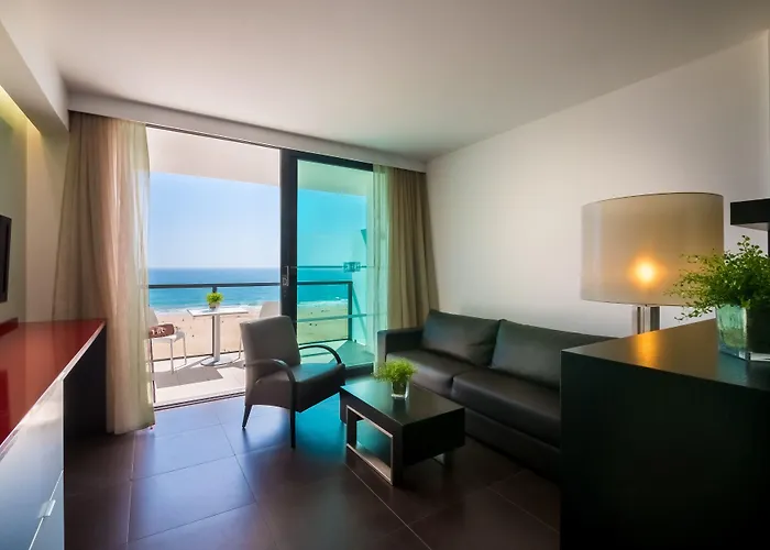 Hotel Rr Da Rocha 4*