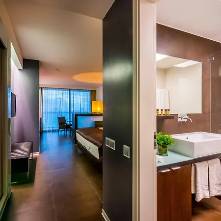 Ξενοδοχείο Rr Da Rocha 4*